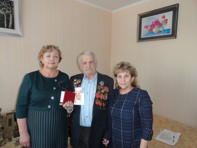 Вручение медалей к 75-летию Победы